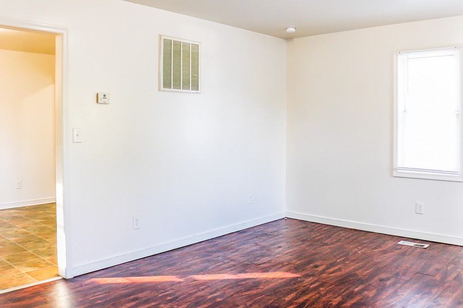 835 Gladstone St #NA - Photo 5 of 19