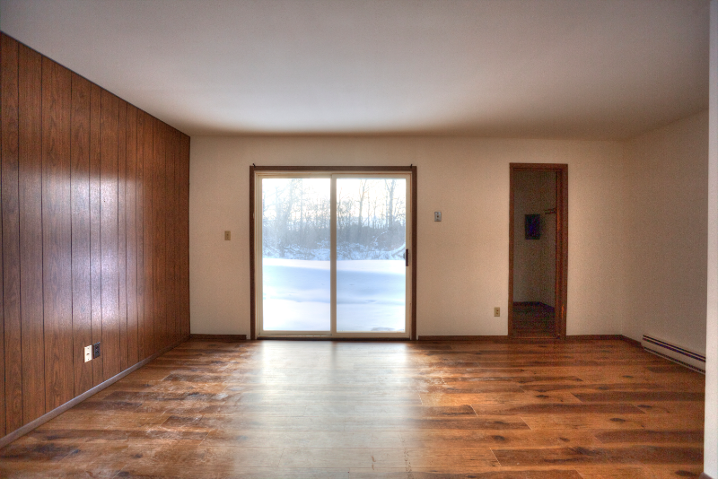 421 S Suffolk St #5 - Photo 3 of 17