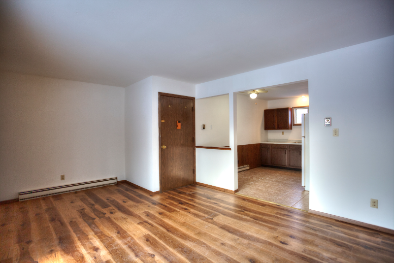 421 S Suffolk St #5 - Photo 6 of 17