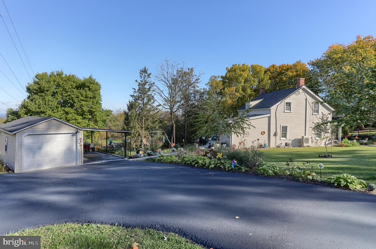 261 Rexmont Rd - Photo 3 of 6