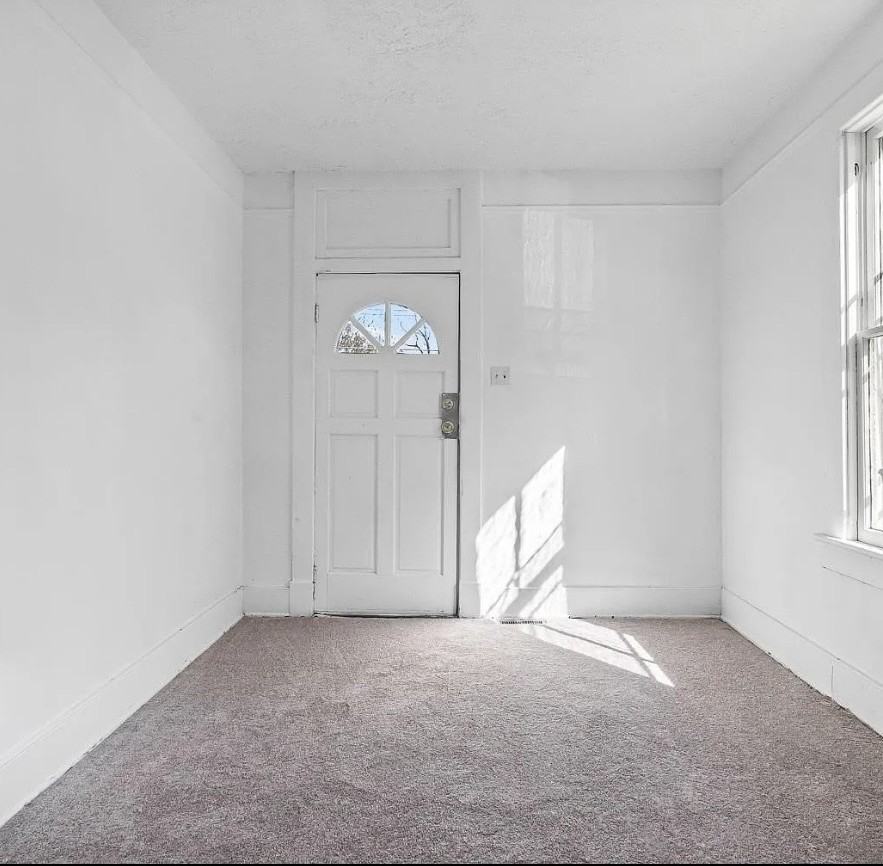 620 Berryman Ave #1 - Photo 3 of 17