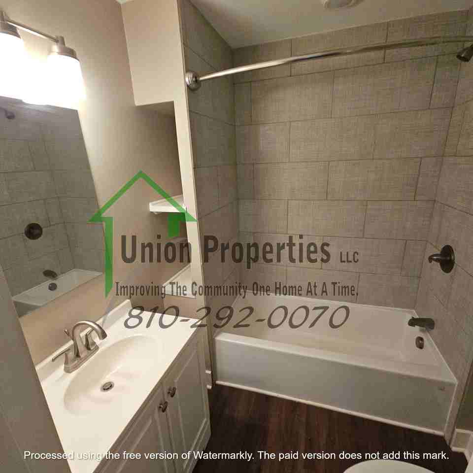 263 N Elk St #1 - Photo 5 of 25