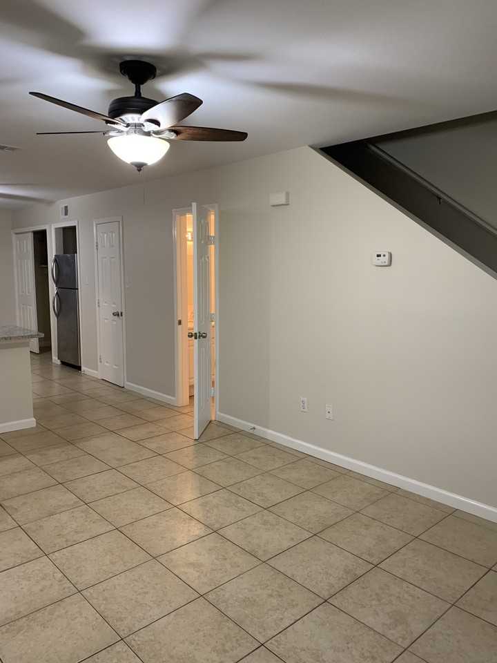 5200 W Napoleon Ave #C - Photo 4 of 15