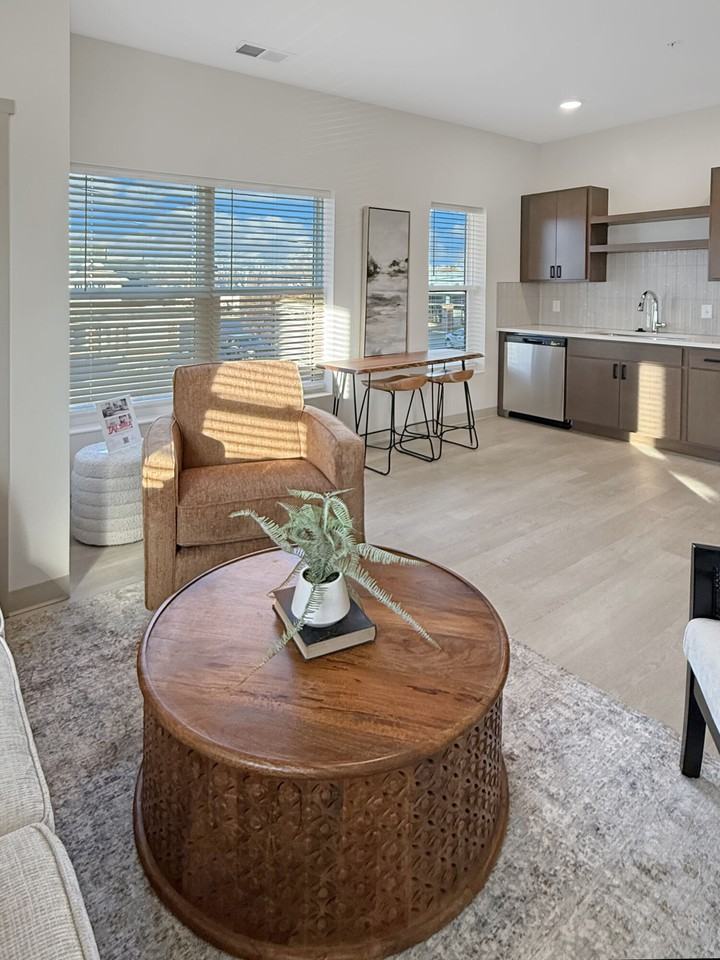 Terra Station - Photo 4 of 39