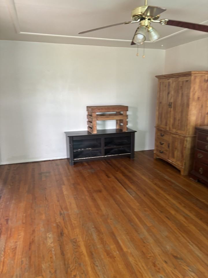 338 S 8th St #1 - Photo 2 of 18