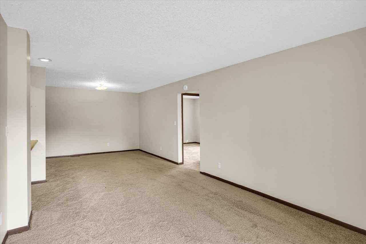 243 Keystone Drive - Photo 5 of 16