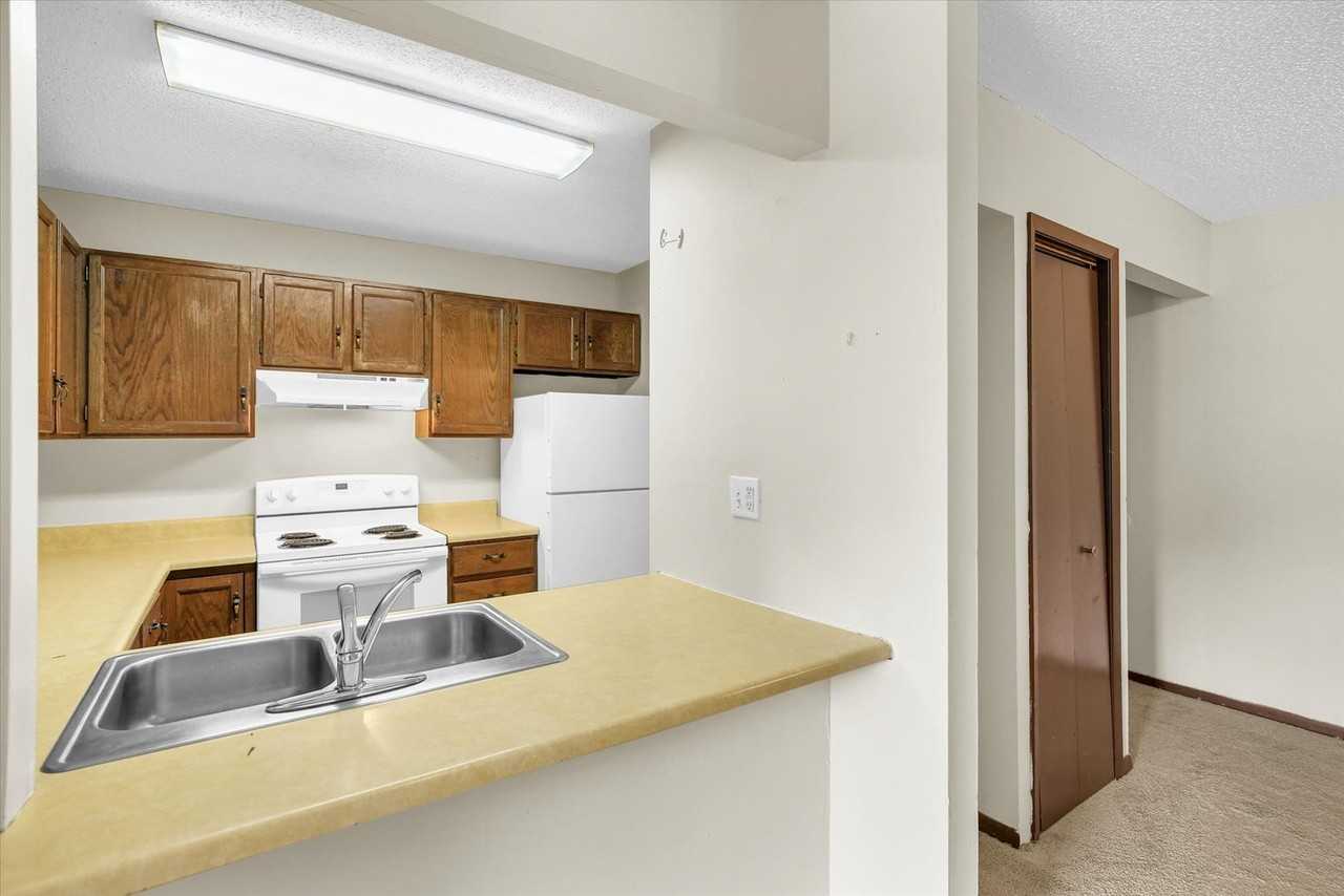 243 Keystone Drive - Photo 7 of 16