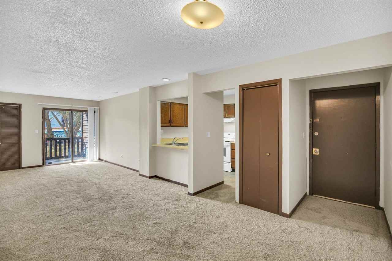 213 Keystone Drive - Photo 4 of 37