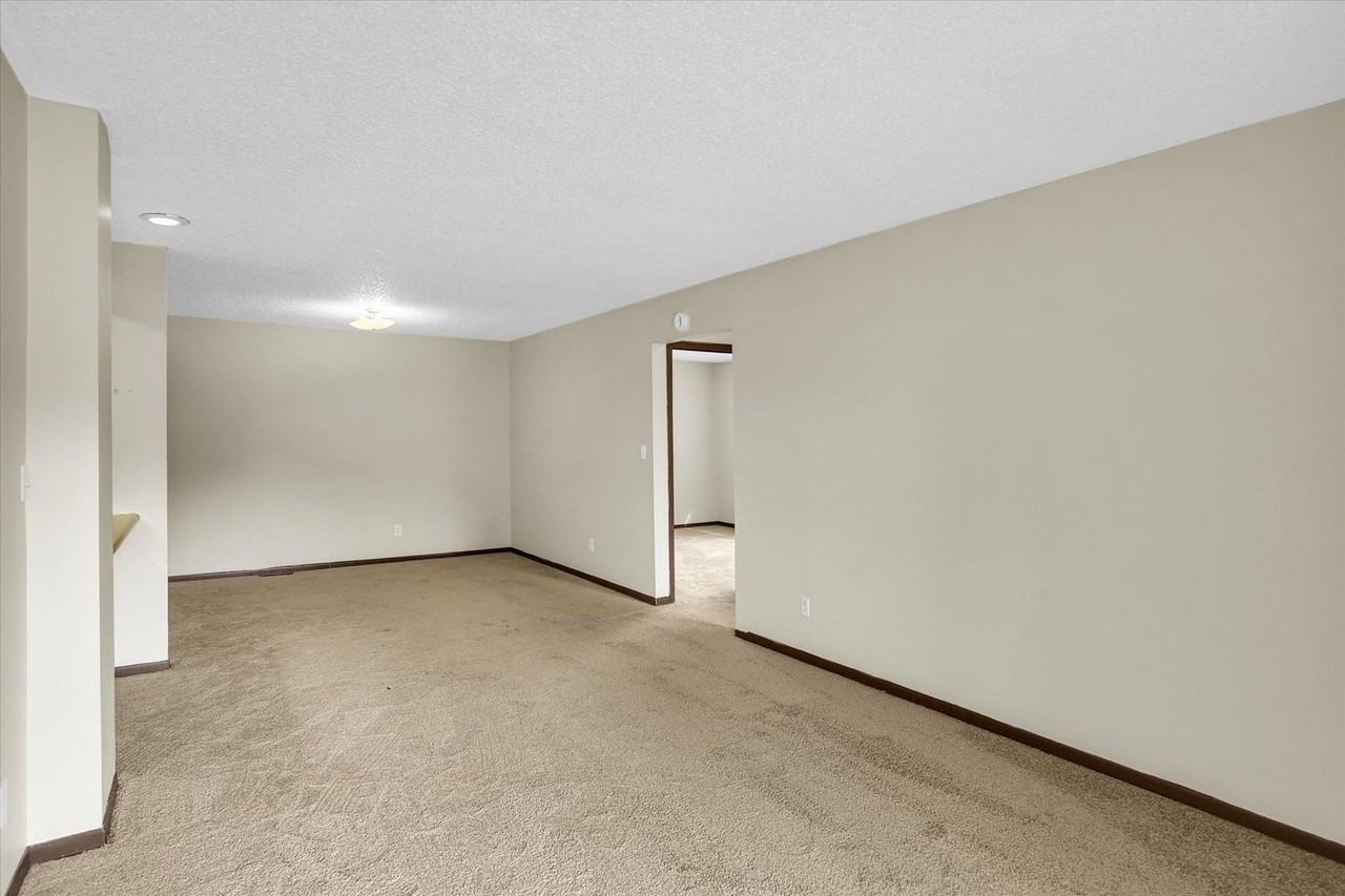 213 Keystone Drive - Photo 7 of 37