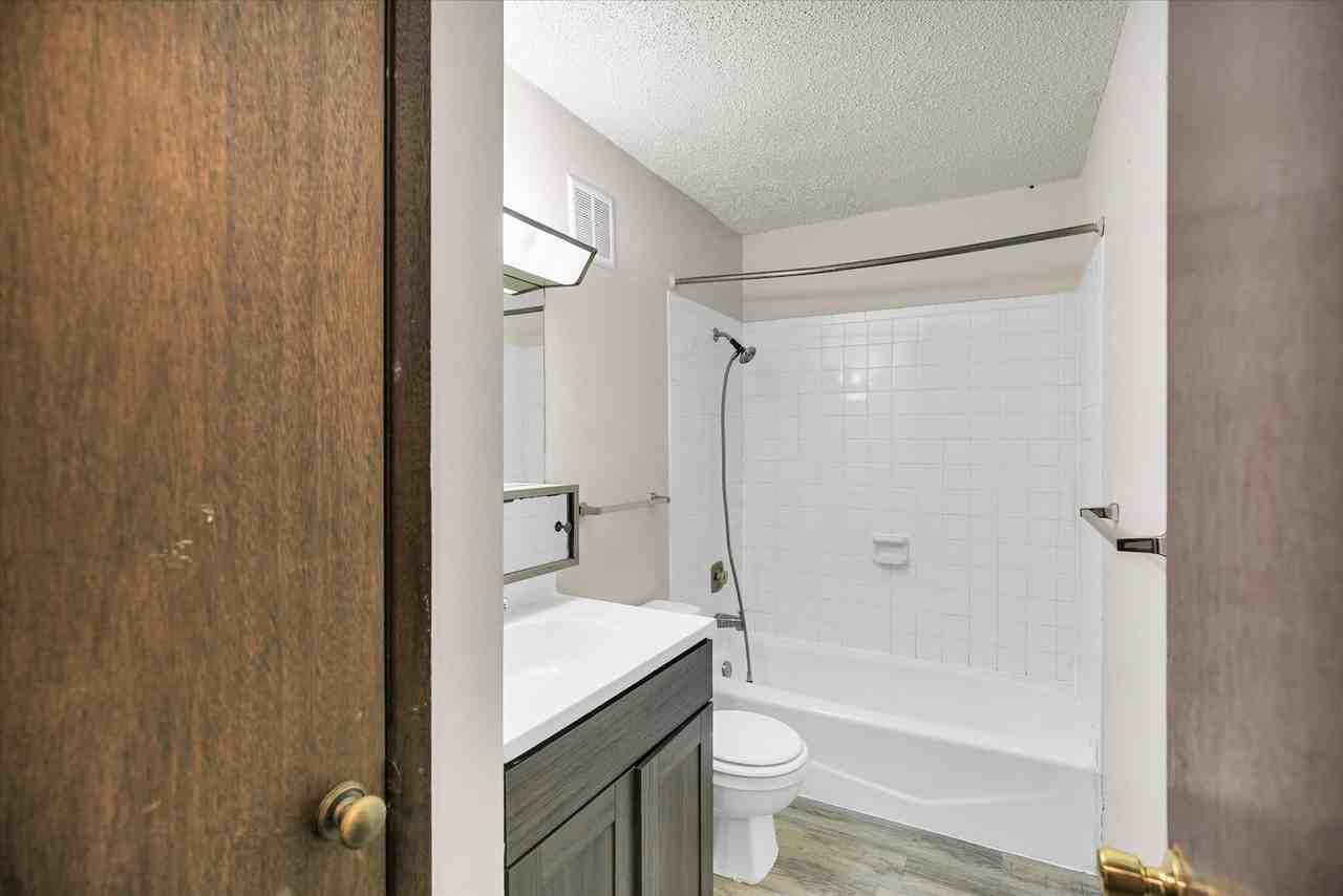 213 Keystone Drive - Photo 3 of 18