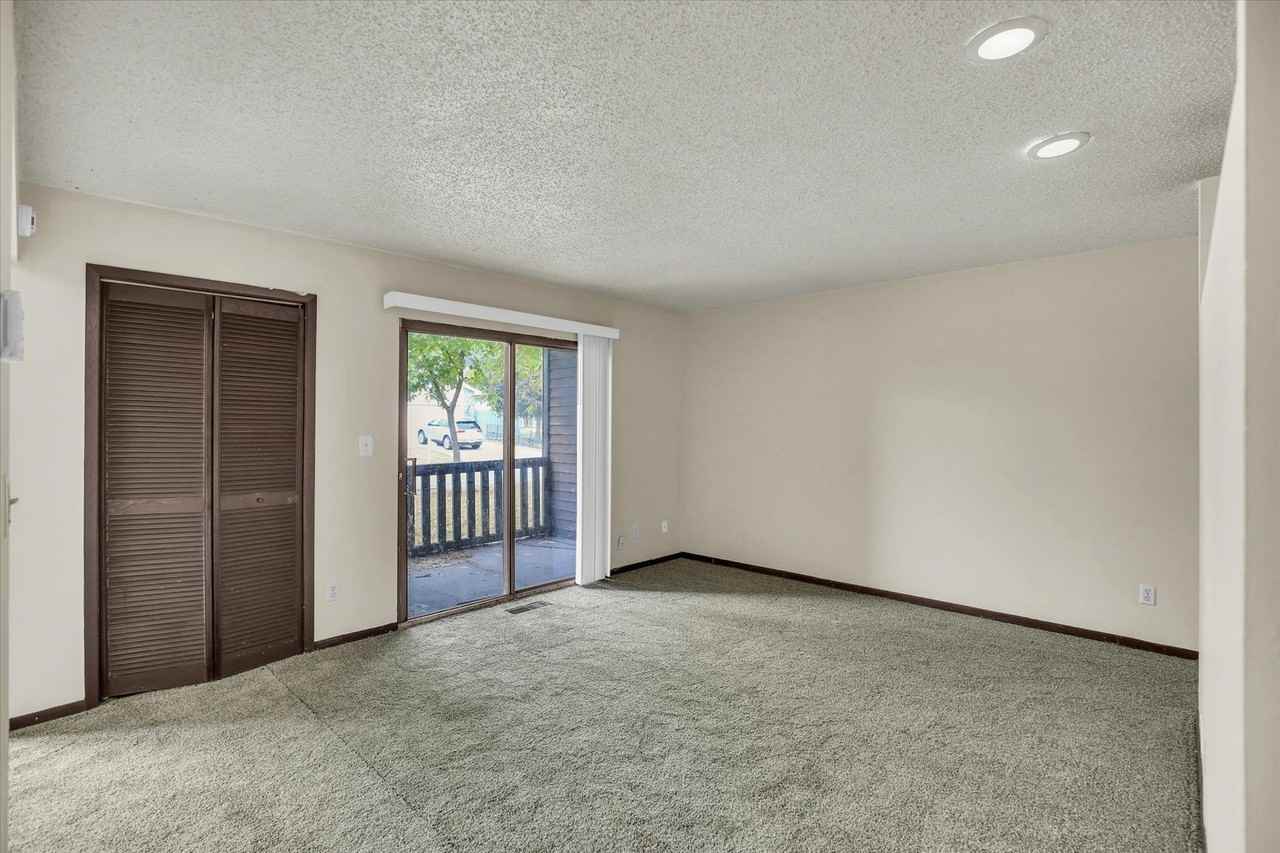 213 Keystone Drive - Photo 5 of 18