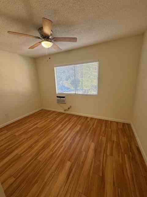 La Crescenta Ave 3906 - Photo 4 of 11