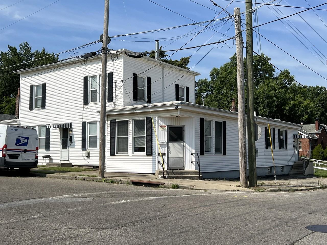 Goodman Avenue 1801 - Photo 2 of 6