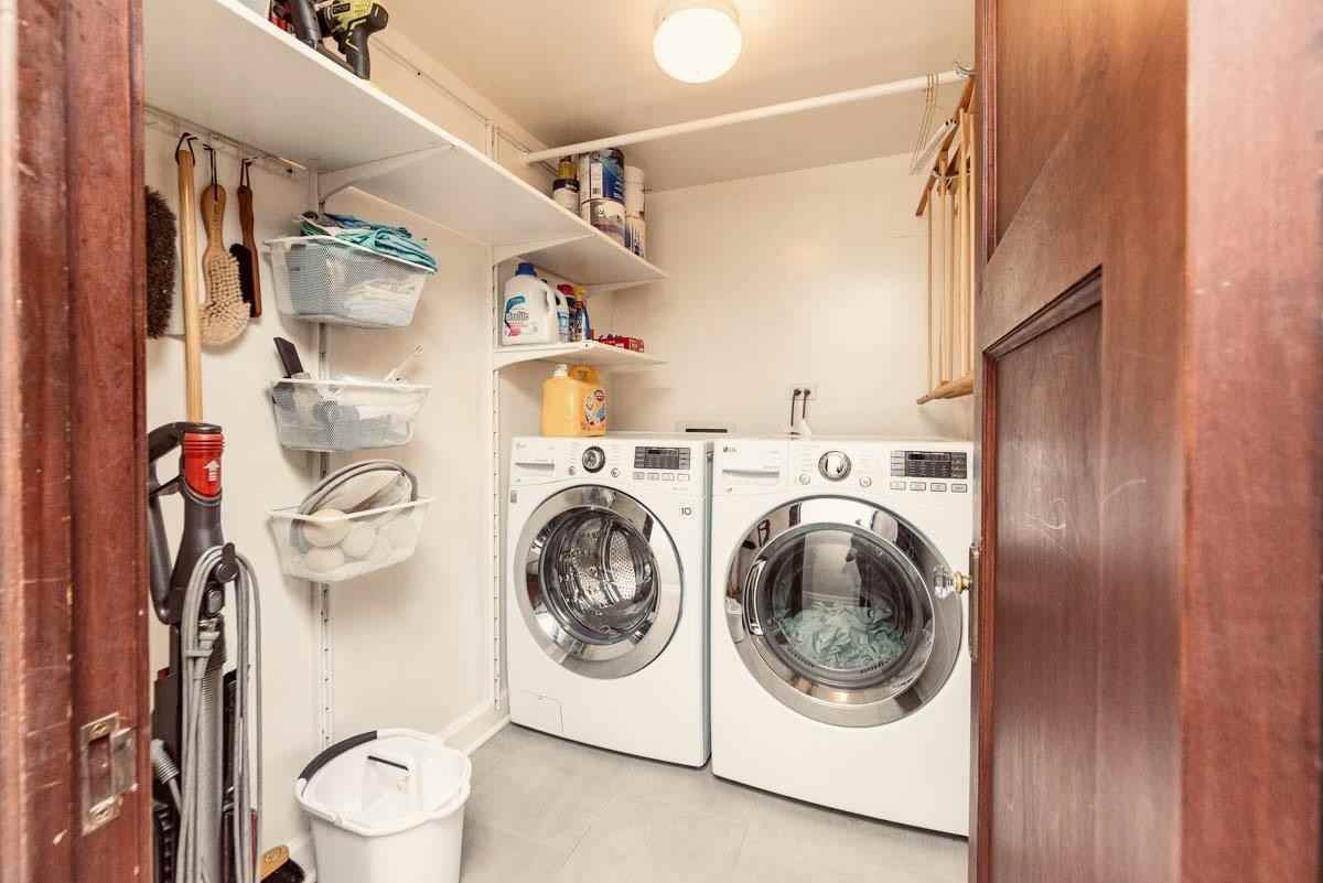 1258 W Hood Ave - Photo 4 of 4