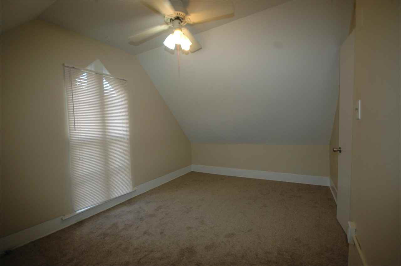 615 Pearl St. - Photo 4 of 20