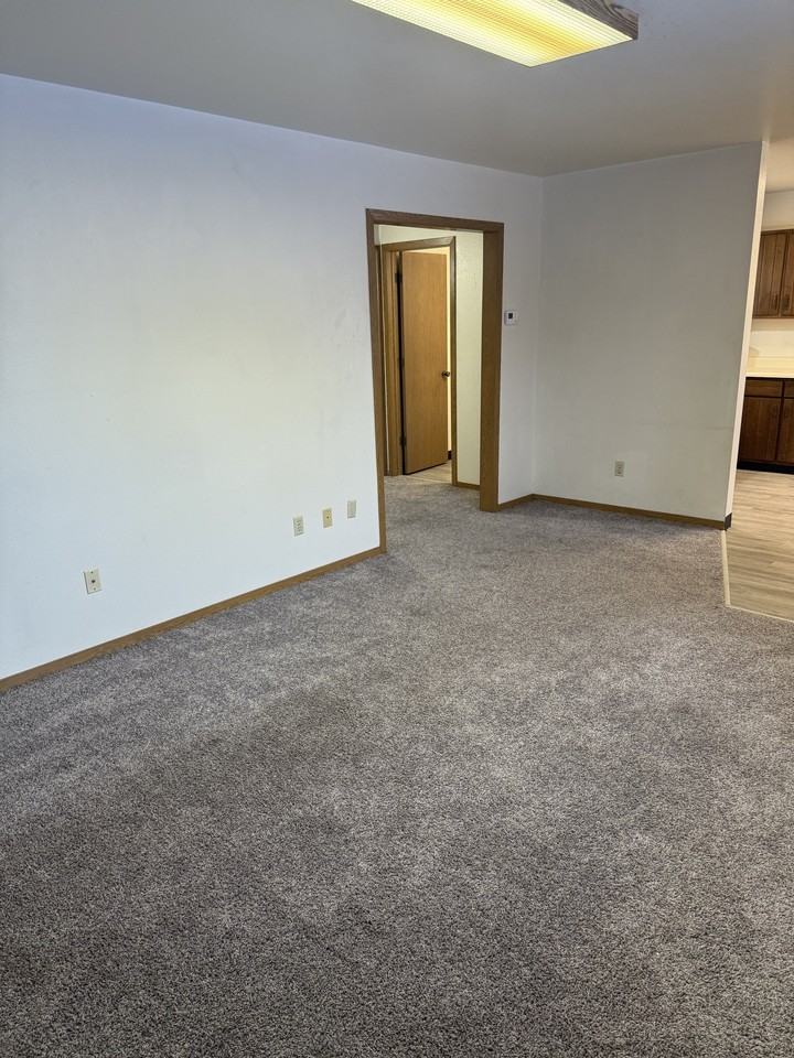 3712 Swenson Avenue - Photo 3 of 15