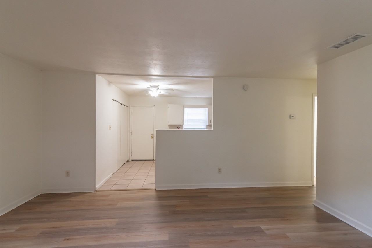 Maria Circle - Photo 6 of 27