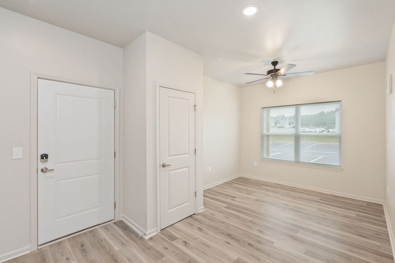 Platform Dothan - Photo 7 of 33