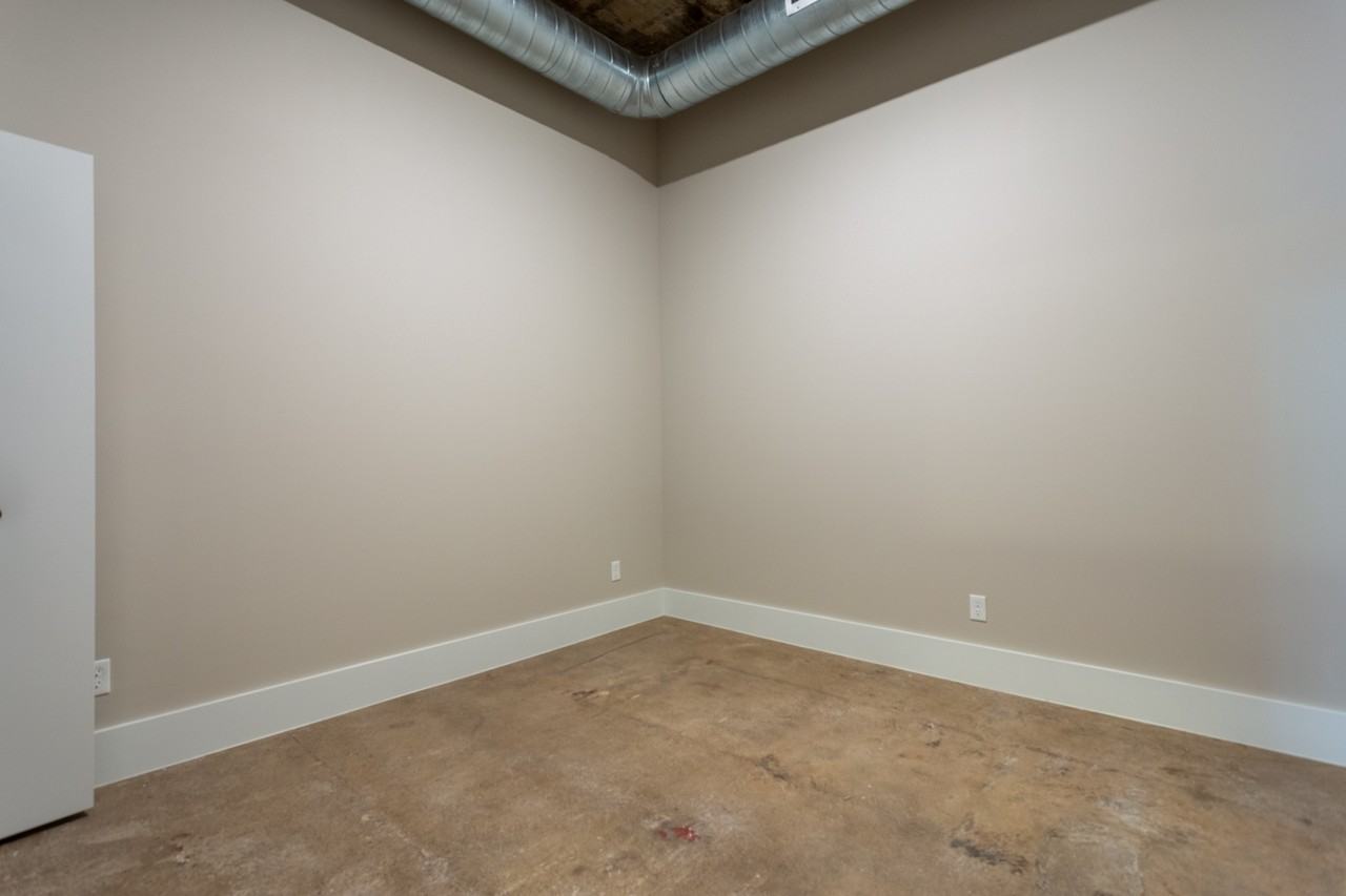 220 E. 9th Street - Photo 7 of 50