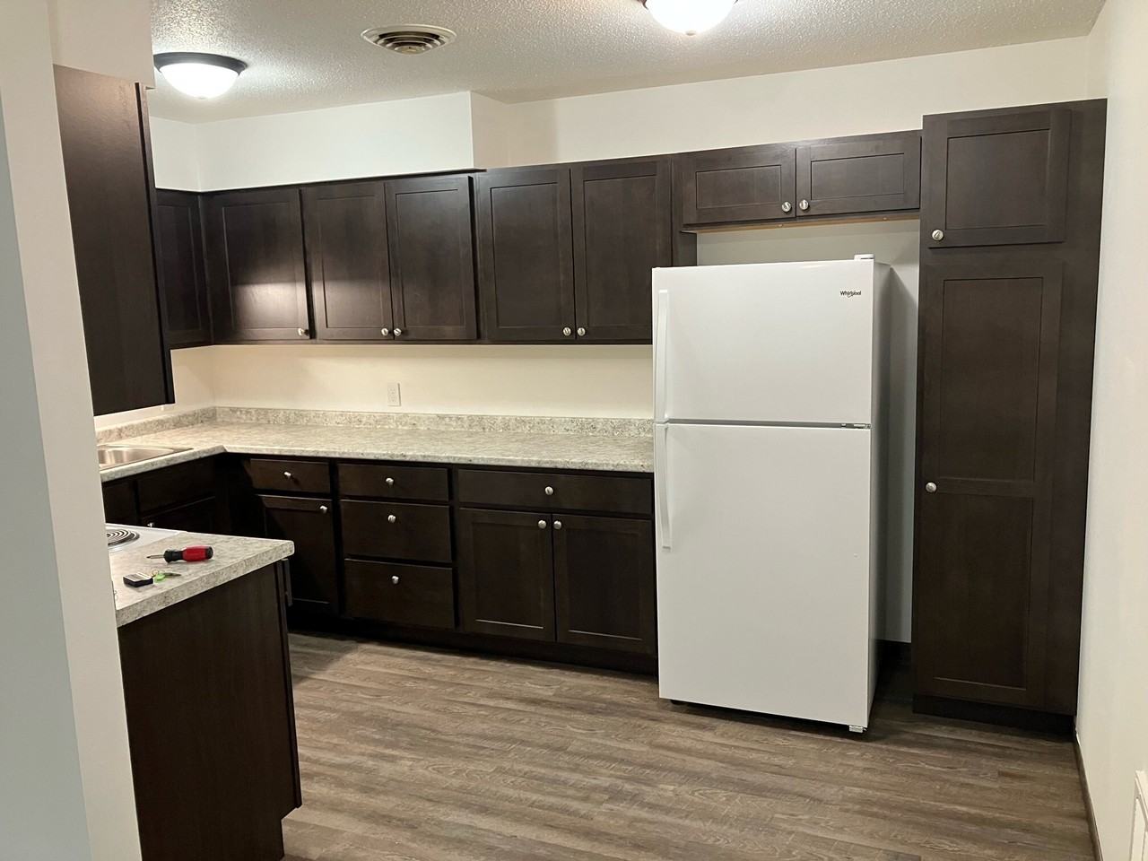 1009 West 8th Street - Photo 4 of 21