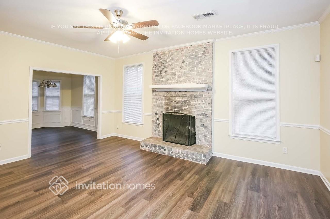 3213 Piercy Woods Ct - Photo 3 of 6