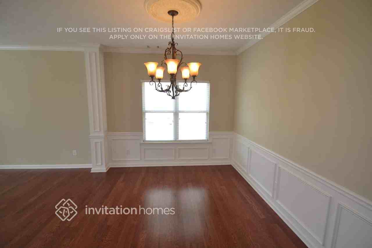 882 Ashton Park Dr - Photo 3 of 16