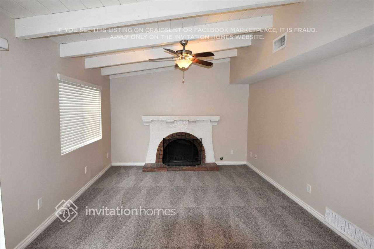 1462 Hermosa Dr - Photo 3 of 10