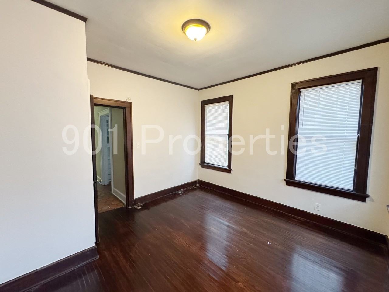 216 North Willett Street #2 - Photo 4 of 16