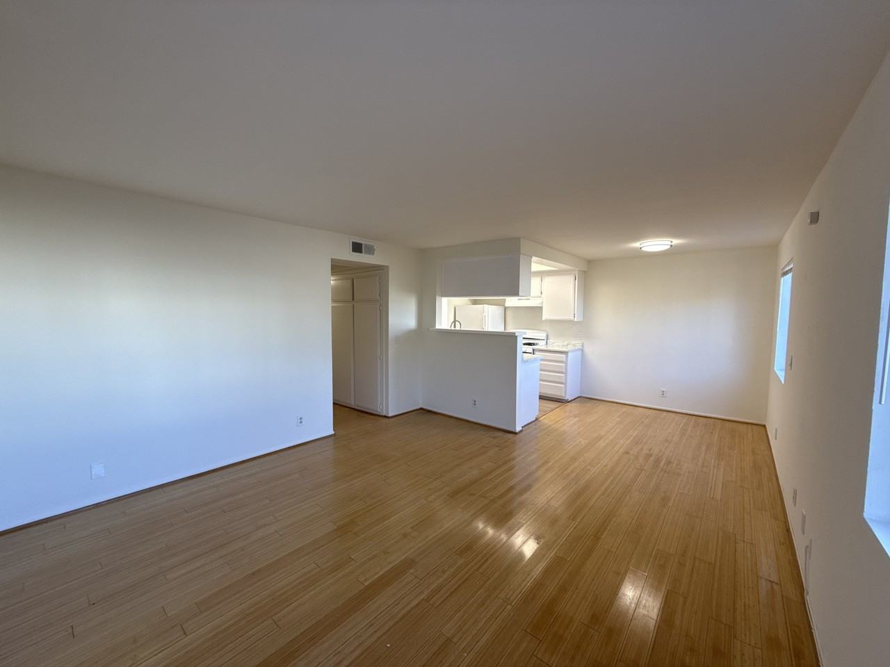 Glendale Blvd (2305) - Photo 2 of 18