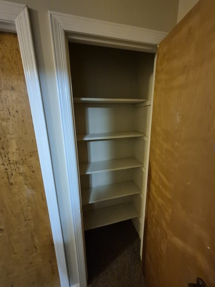 Tudor Terrace Apartments - Photo 3 of 13