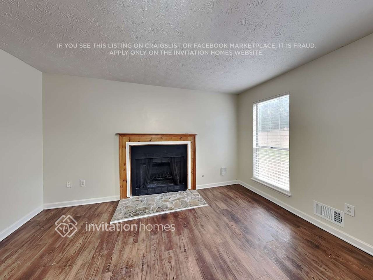 1835 Red Rose Ln - Photo 4 of 21