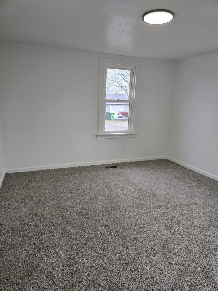 1227 Tremont Ave Sw #1 - Photo 4 of 9