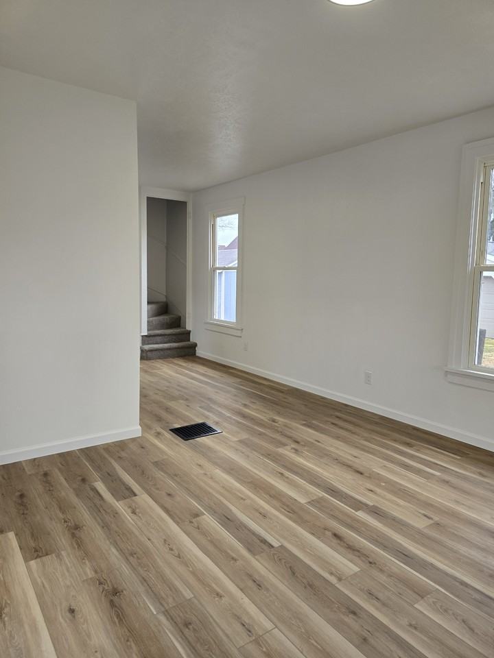 1227 Tremont Ave Sw #1 - Photo 6 of 9