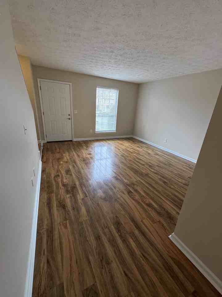 109 Thistle Ln #109 - Photo 3 of 16