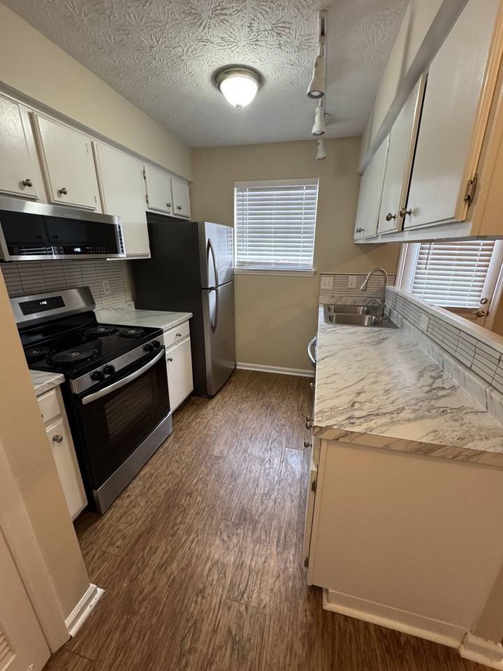 109 Thistle Ln #109 - Photo 5 of 16