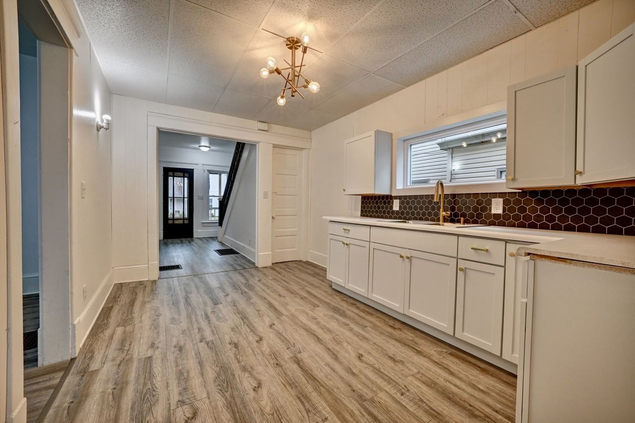 214 2nd St Se #1 - Photo 4 of 12