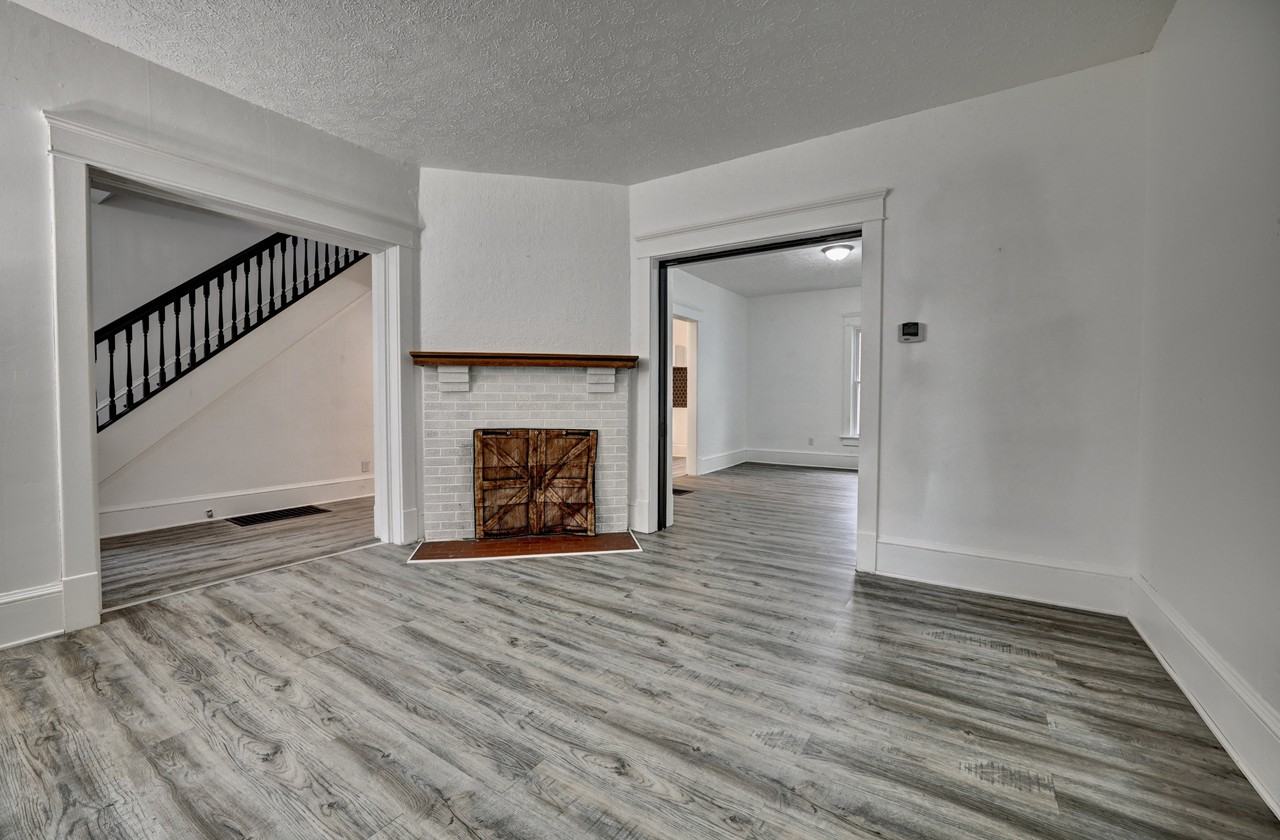 214 2nd St Se #1 - Photo 6 of 12