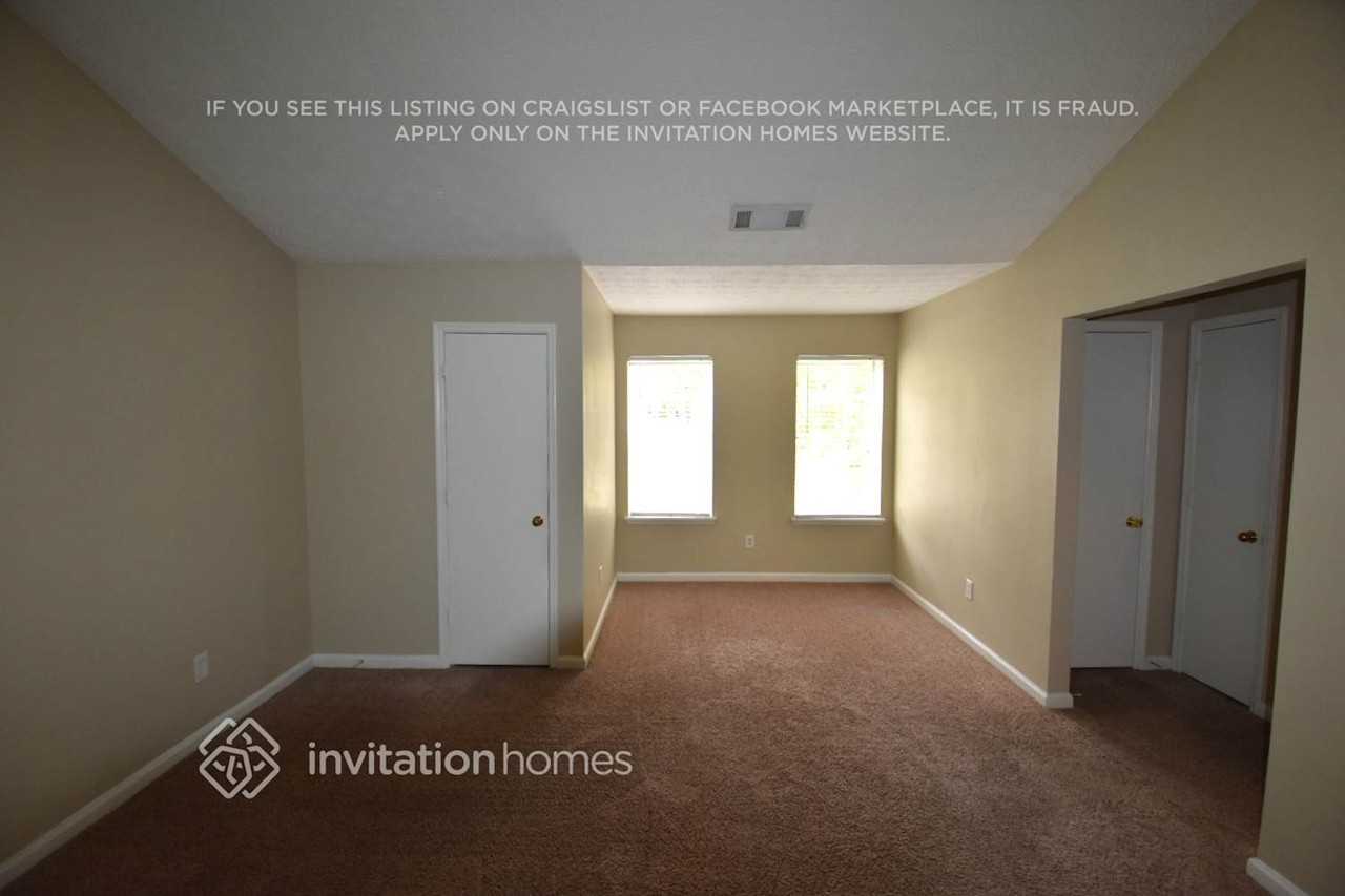 2834 Knollberry Ln - Photo 2 of 6