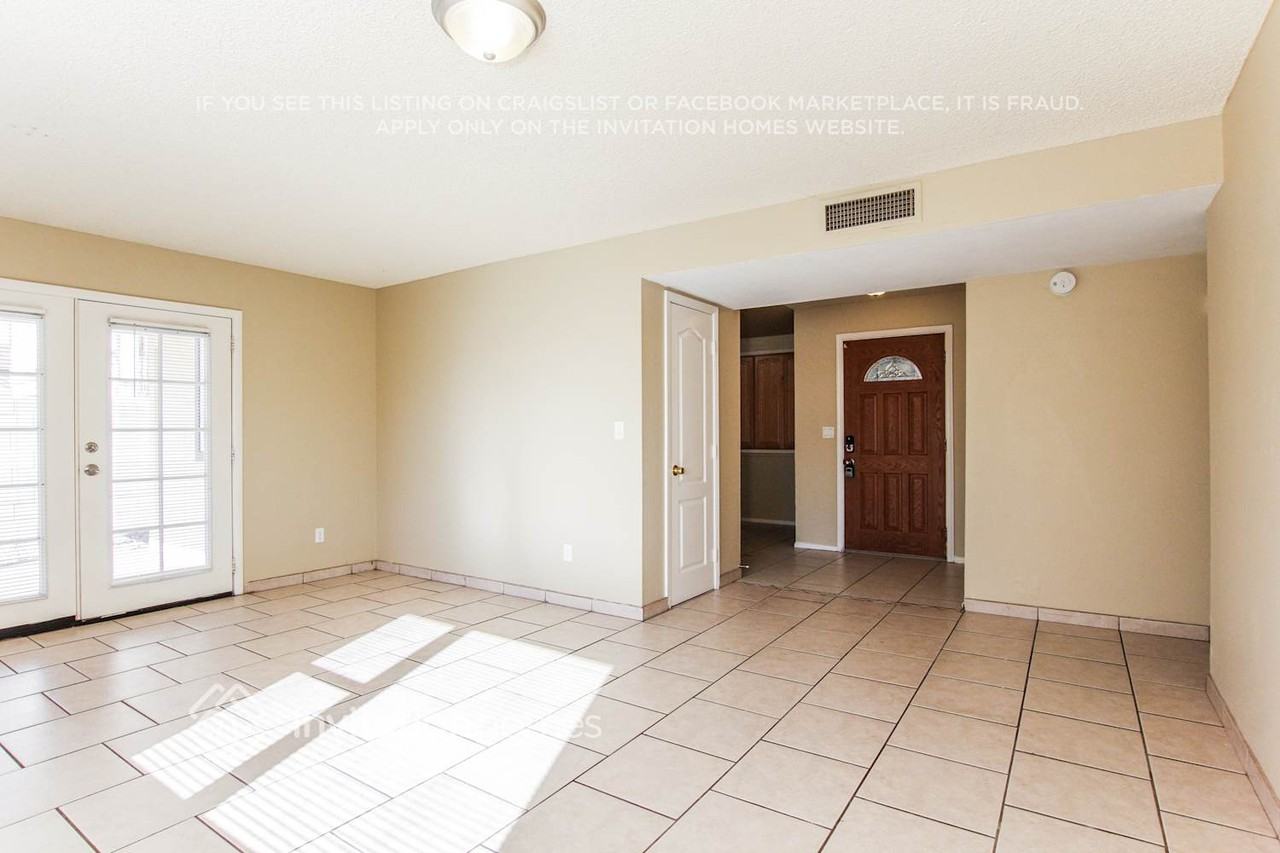 6007 W Banff Ln - Photo 3 of 17