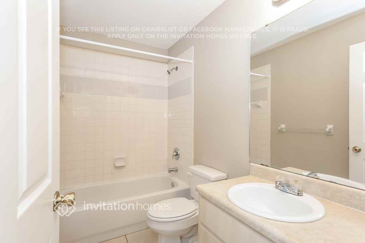 4516 30th Ln E - Photo 3 of 8