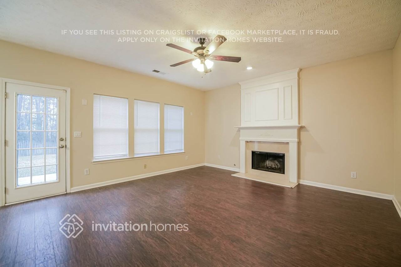 2070 Dartmoth Way - Photo 7 of 18