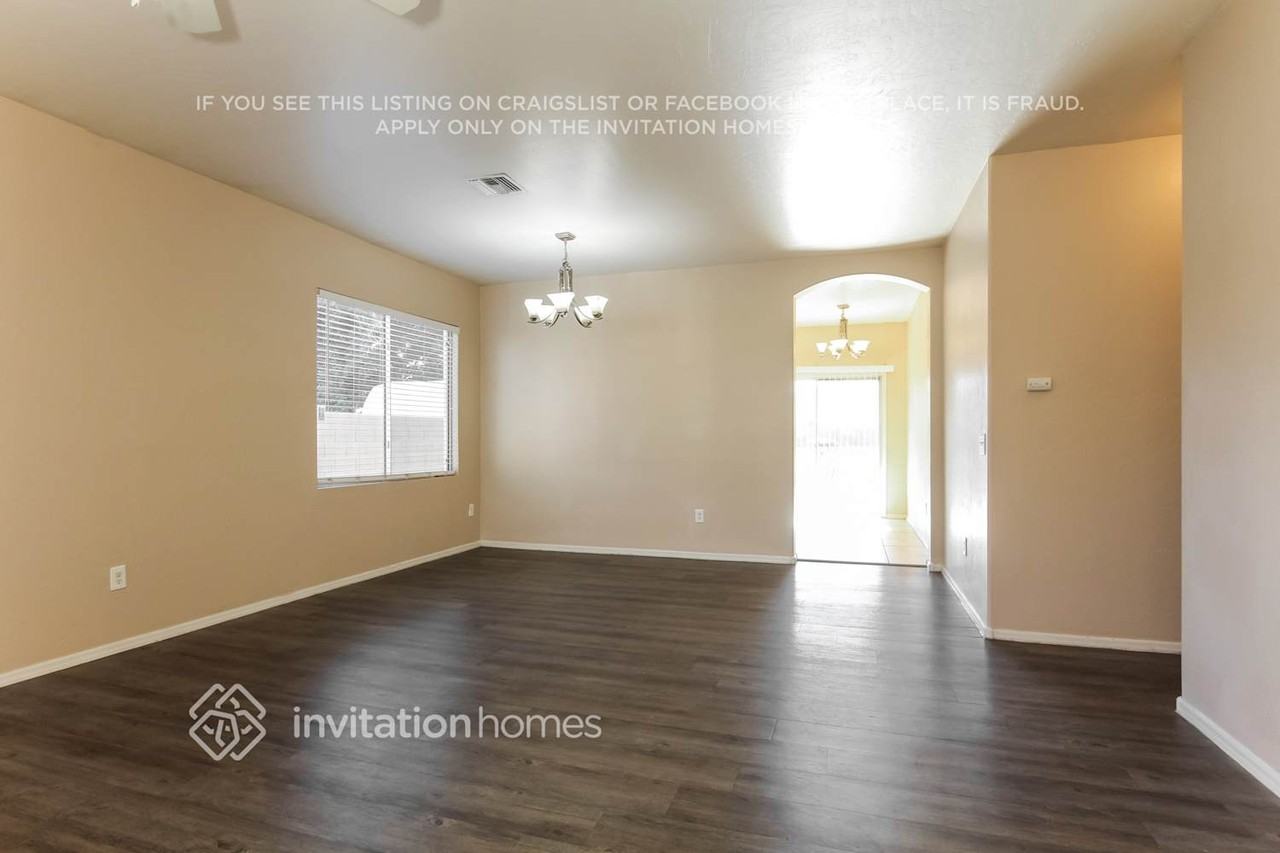 6965 W Midway Ave - Photo 3 of 17