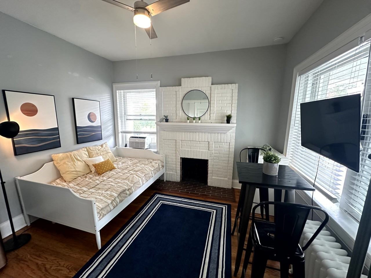 4804 Gosnold Avenue - Photo 2 of 12