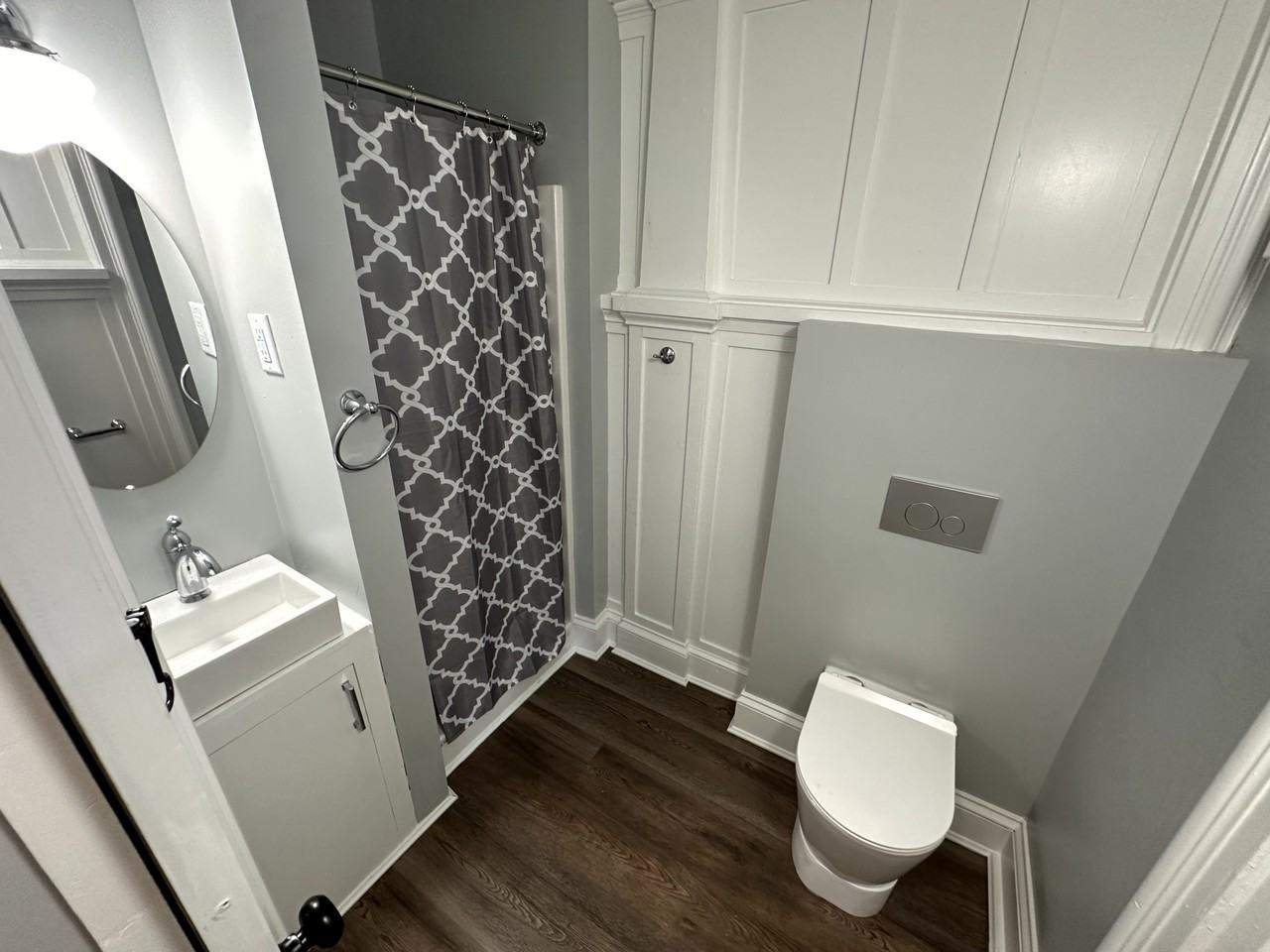 4804 Gosnold Avenue - Photo 3 of 12