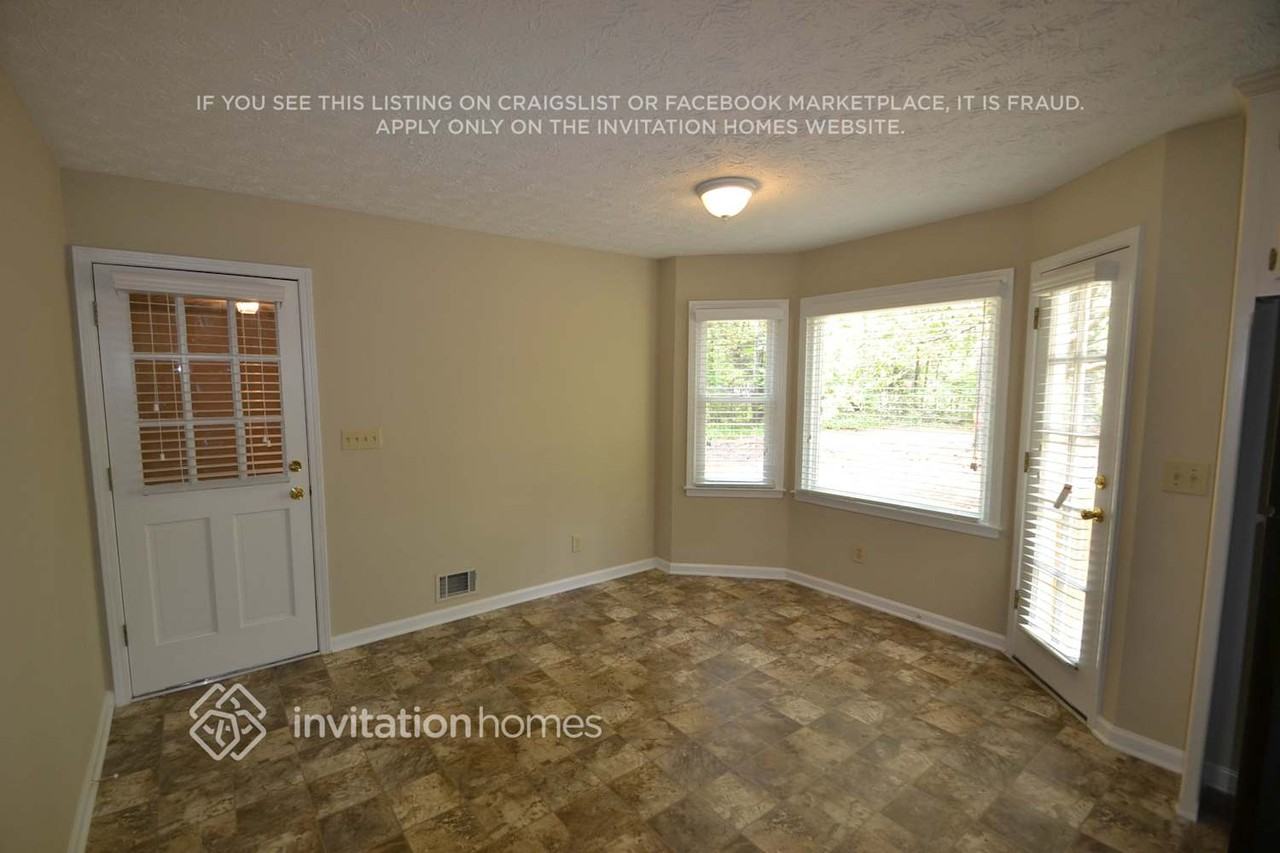 3735 Starboard Ln - Photo 5 of 12