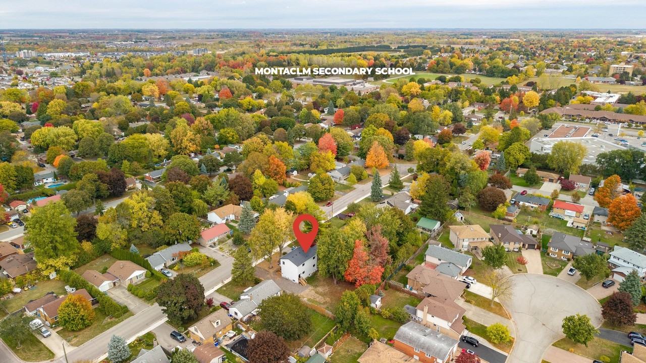 1267 Hillcrest Ave - Photo 2 of 18