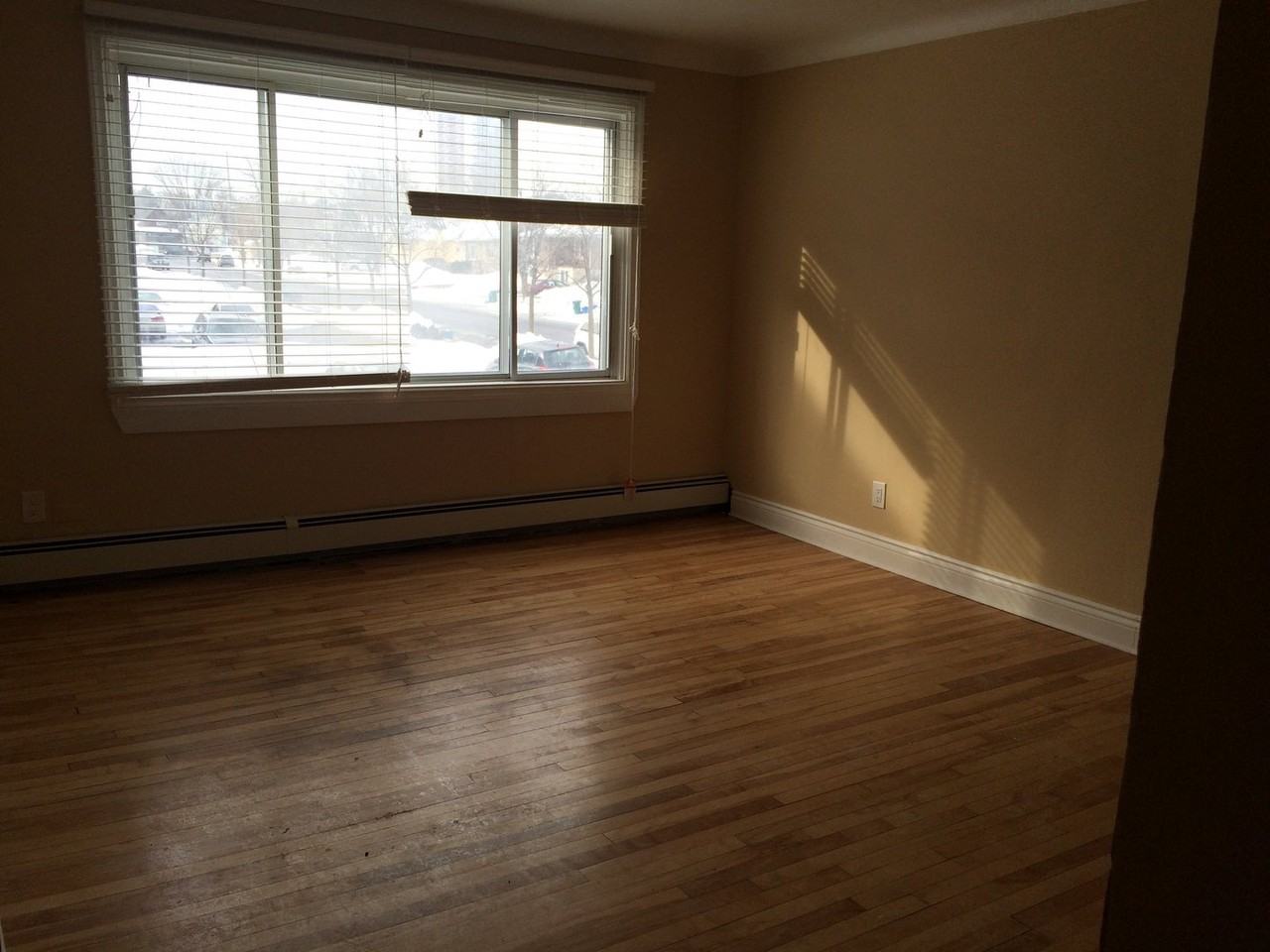 345 Lacasse Ave - Photo 2 of 21