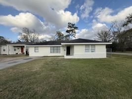 featured image of 4010 Harding Dr #1