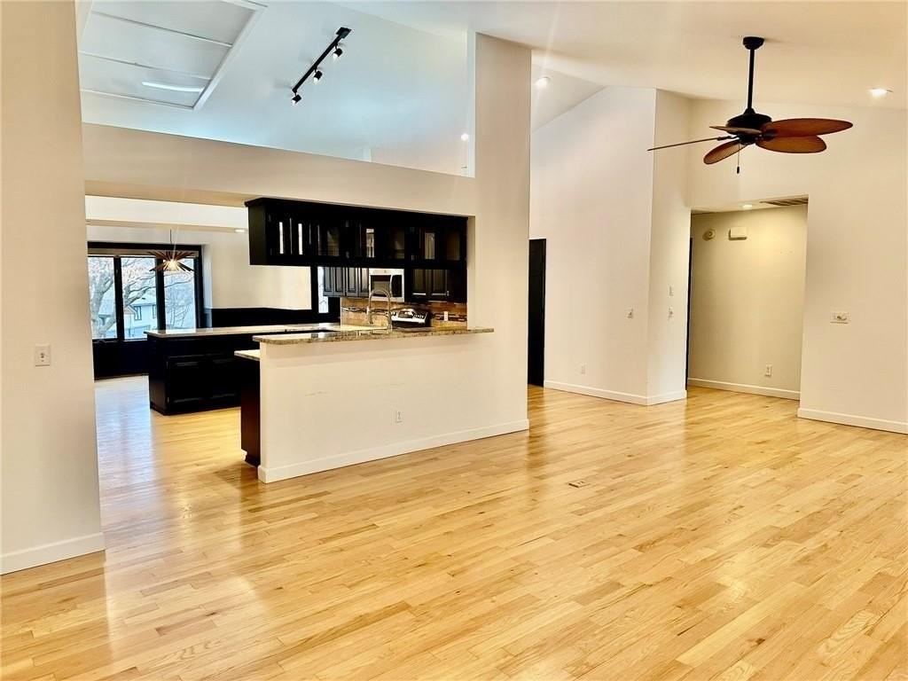 4 Lois Ln - Photo 6 of 44