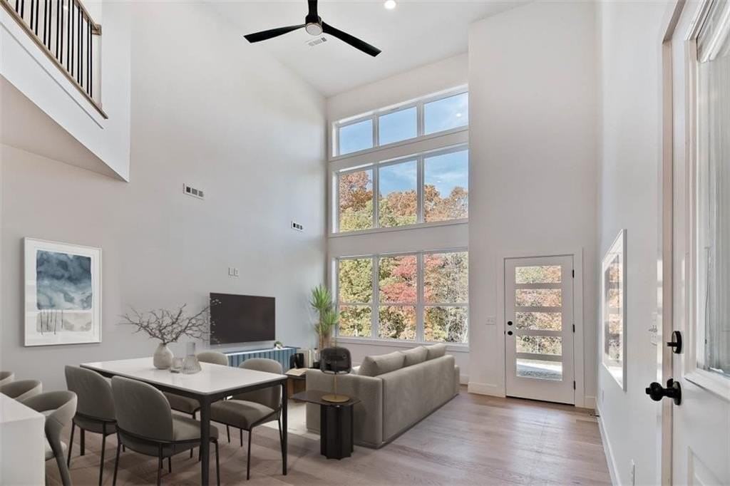 28 Bedford Ln - Photo 2 of 28